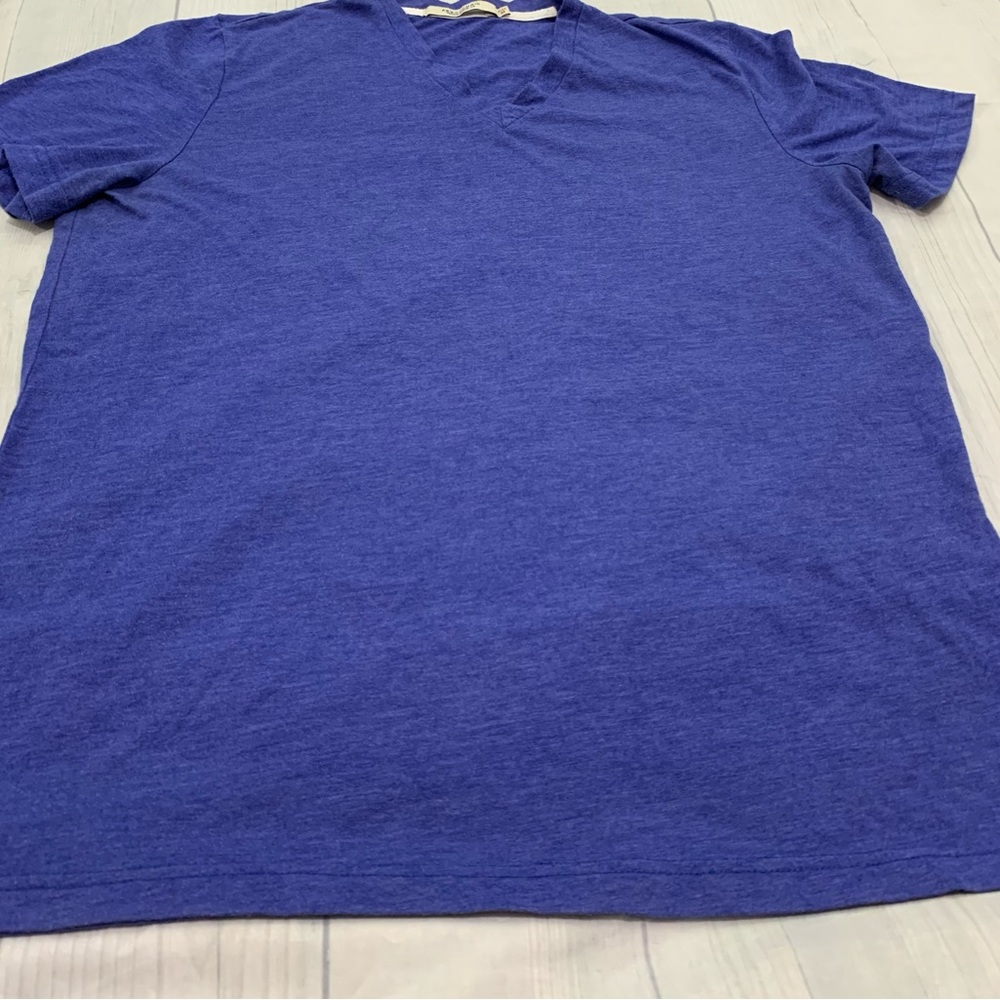 Abbot & Main Men's V-Neck Short Sleeve T-Shirt (Patriot
Blue)